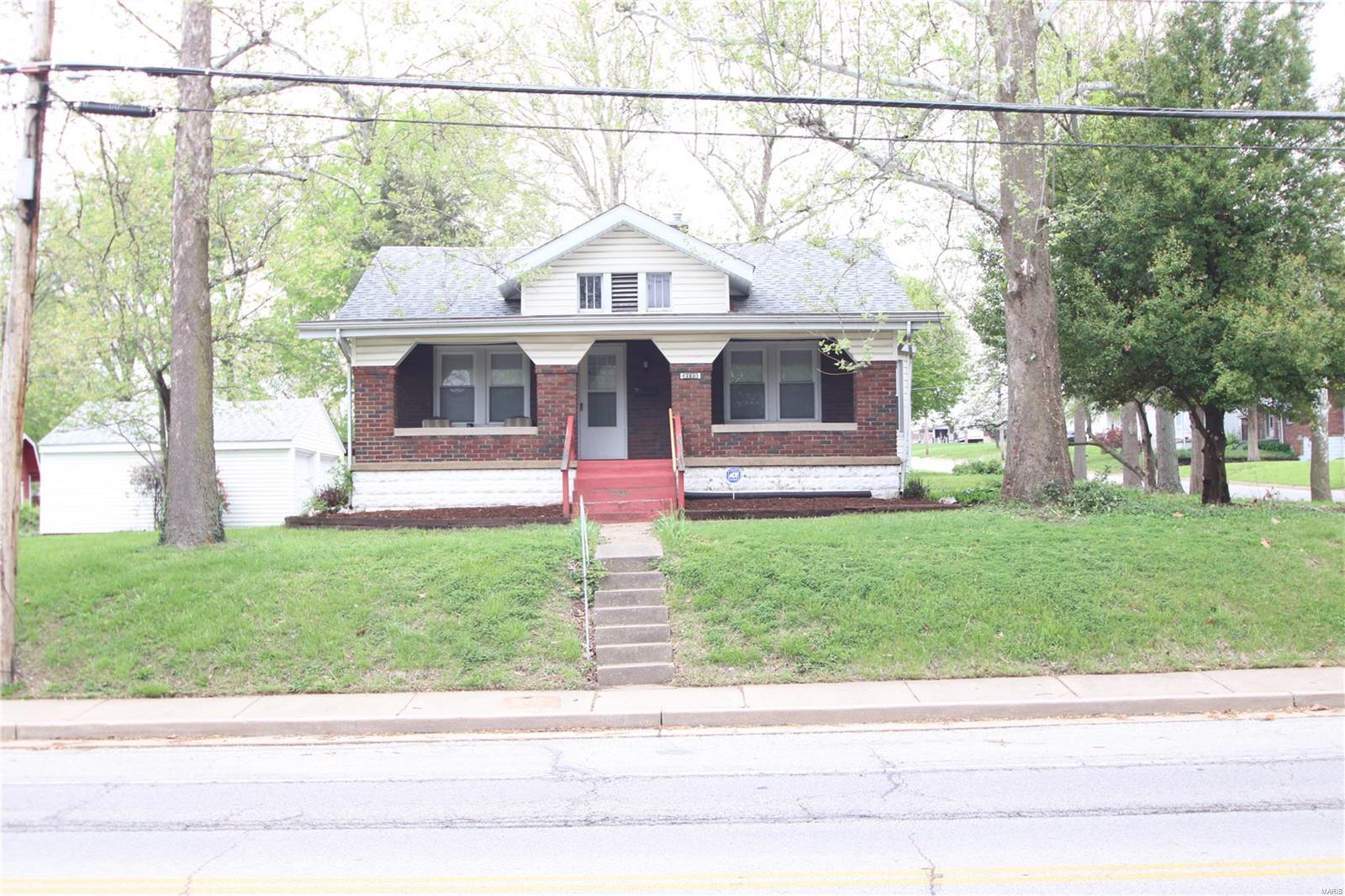 2113 Lackland Road St. Louis, MO 63114 - Photo 1 of 17 Gallery Image 1
