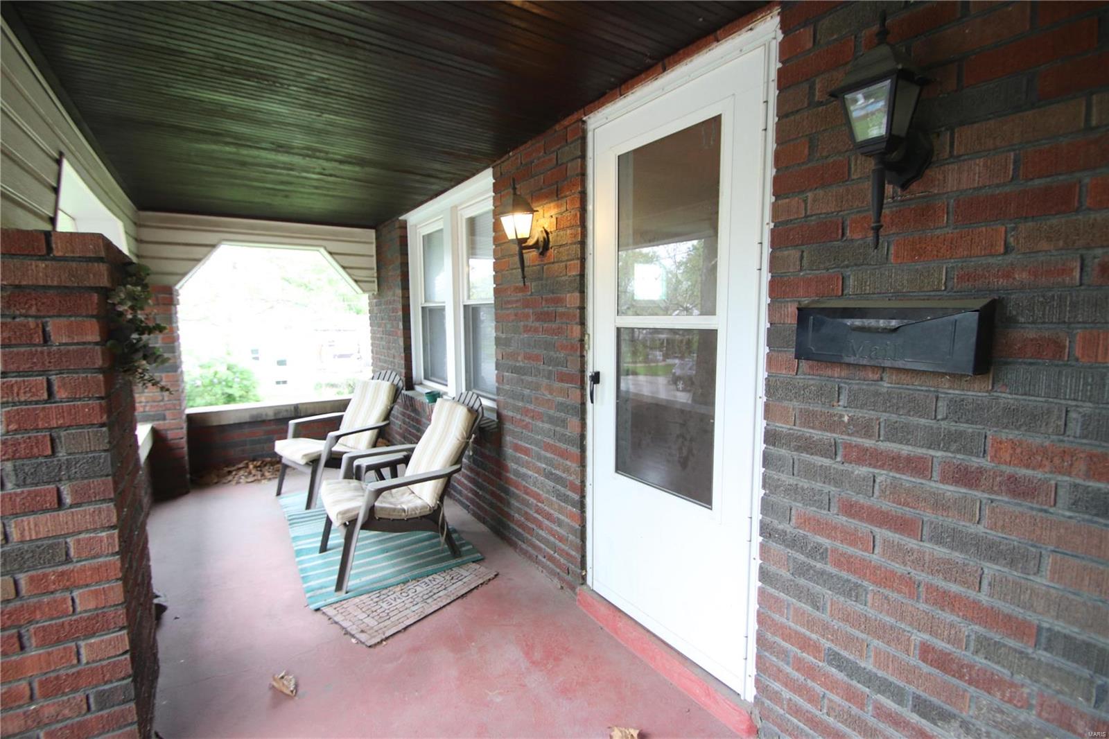 2113 Lackland Road St. Louis, MO 63114 - Photo 2 of 17 Gallery Image 2