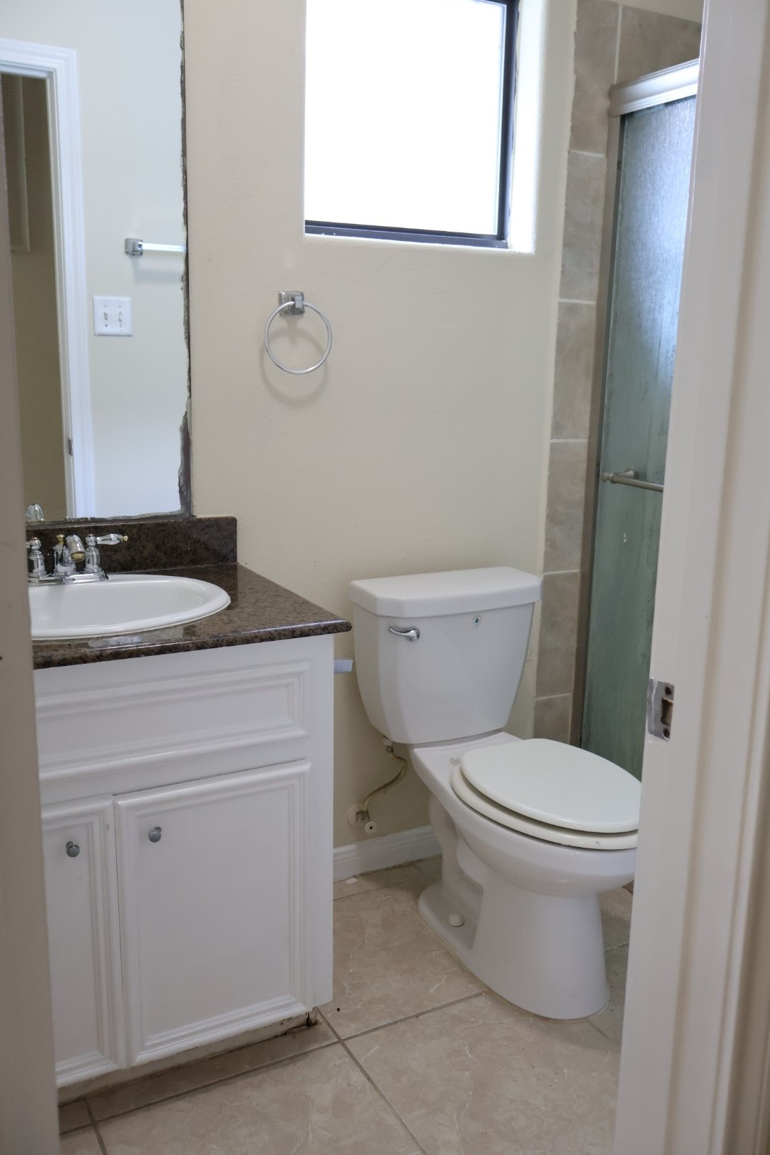 2112 Davis Street Houston, TX 77026 - Photo 11 of 18 Second Bathroom with shower stall