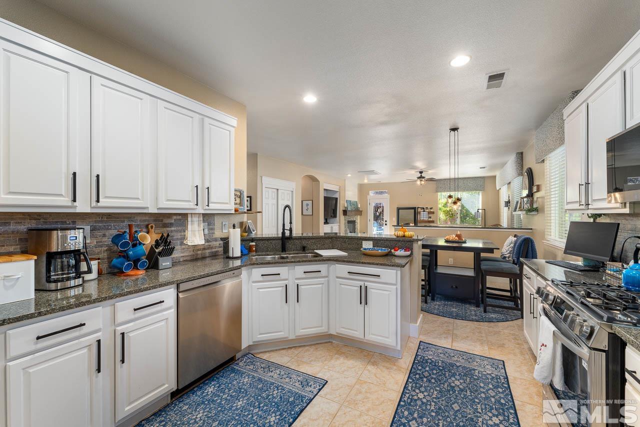 3117 Banestone Road Sparks, NV 89436 - Photo 8 of 35 Photo 8