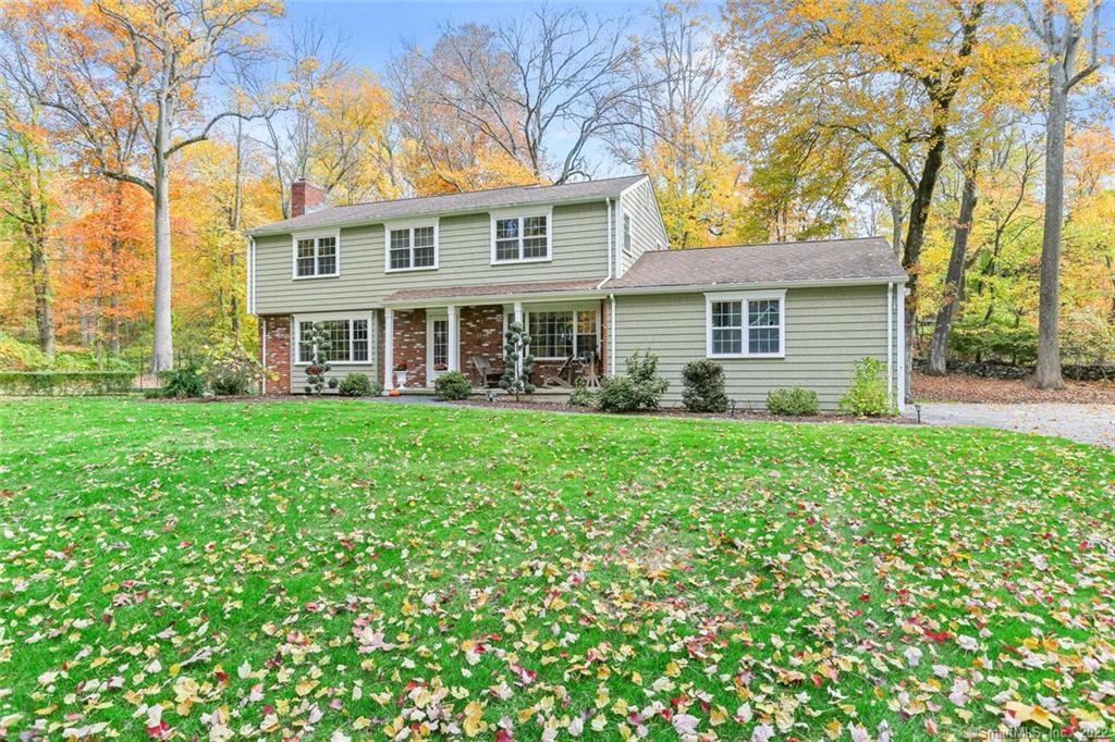 Call 160 Canoe Brook home in time for the holidays!
