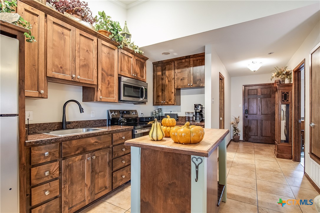 1015 Old Mill Road, Unit 12 Salado, TX 76571 - Photo 7 of 19 Gallery Image 7
