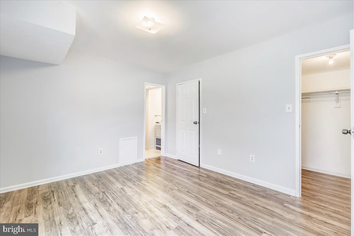 17801 Buehler Road, Unit 2E6 Olney, MD 20832 - Photo 21 of 34 Master Bedroom w Private Half Bath