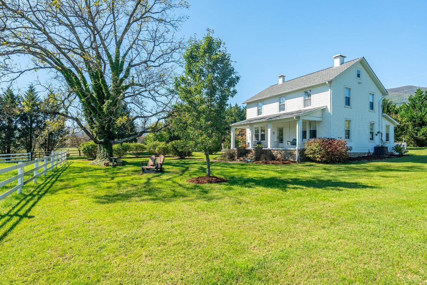 1876 Dickie Road Roseland, VA 22967 - Photo 1 of 75 a front view of house with yard and green space
