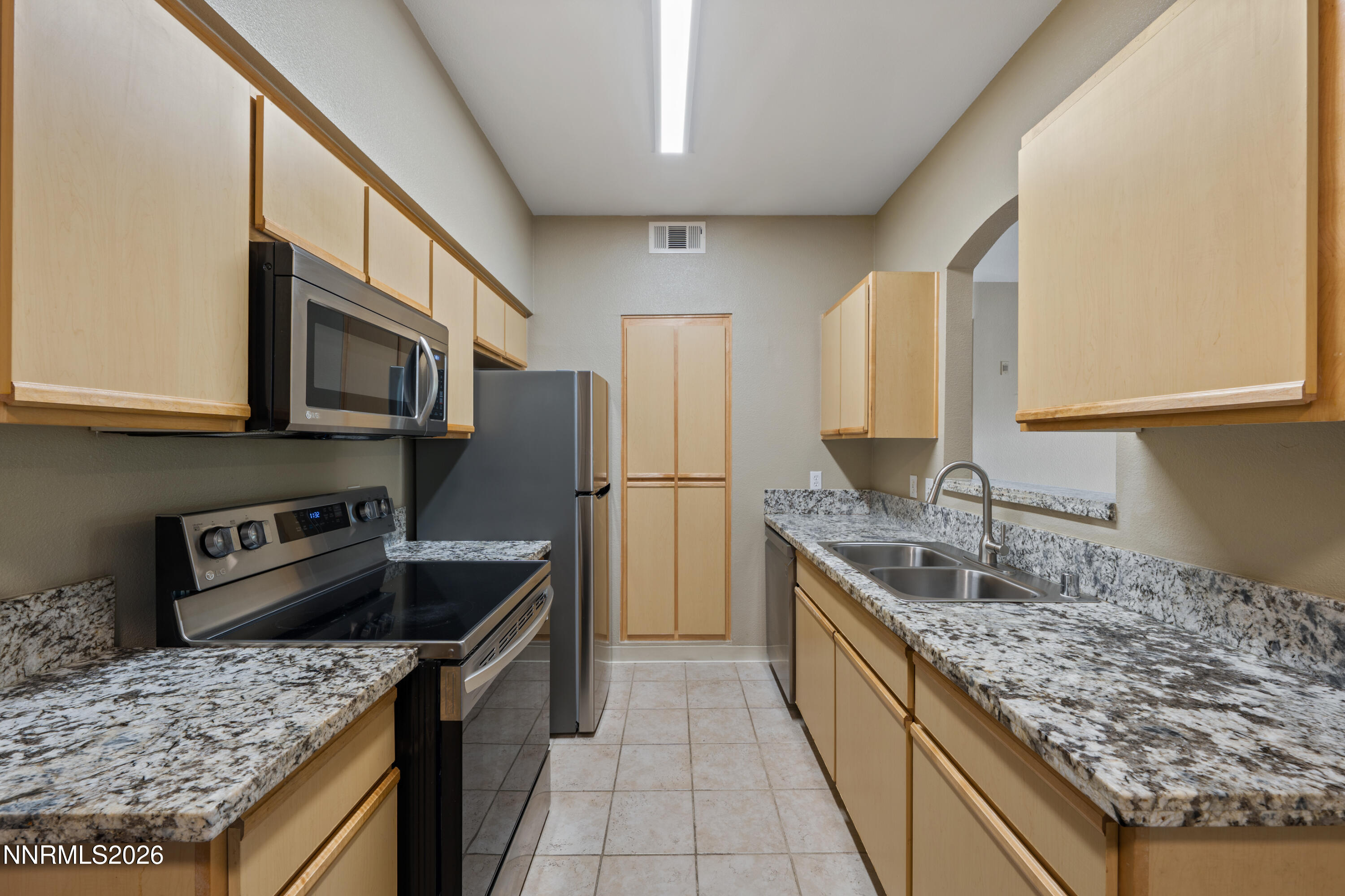 6850 Sharlands Avenue, Unit 1038 Reno, NV 89523 - Photo 6 of 50 A7V09227