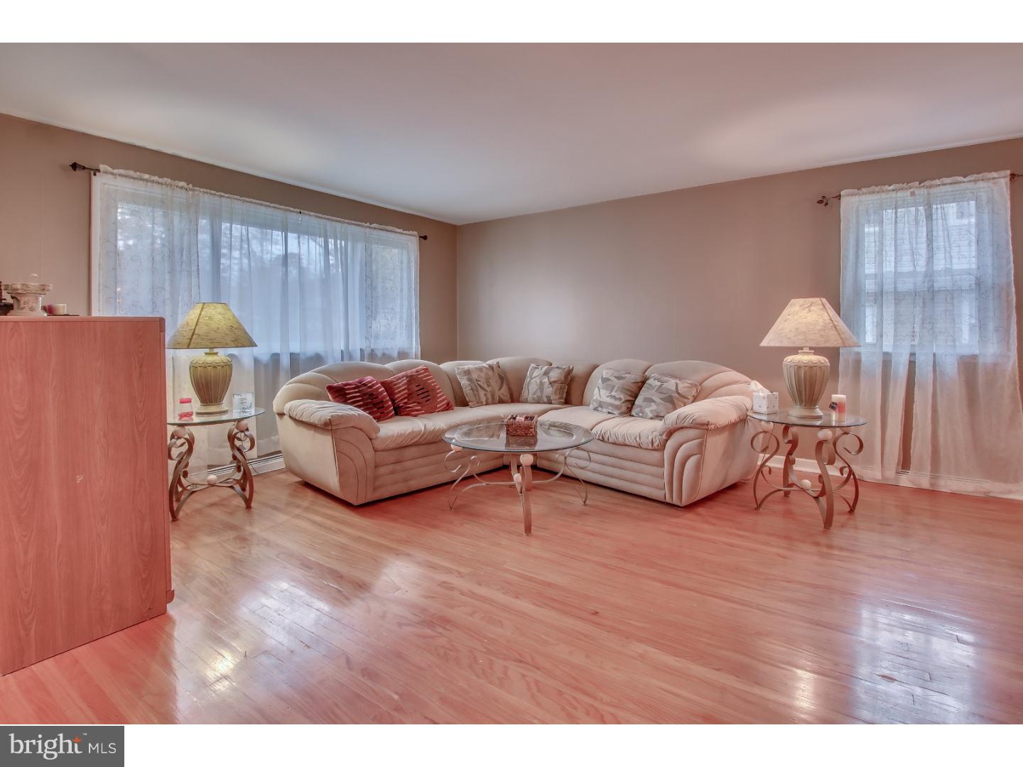 51 Boncouer Road Cheltenham, PA 19012 - Photo 3 of 22 Gallery Image 3
