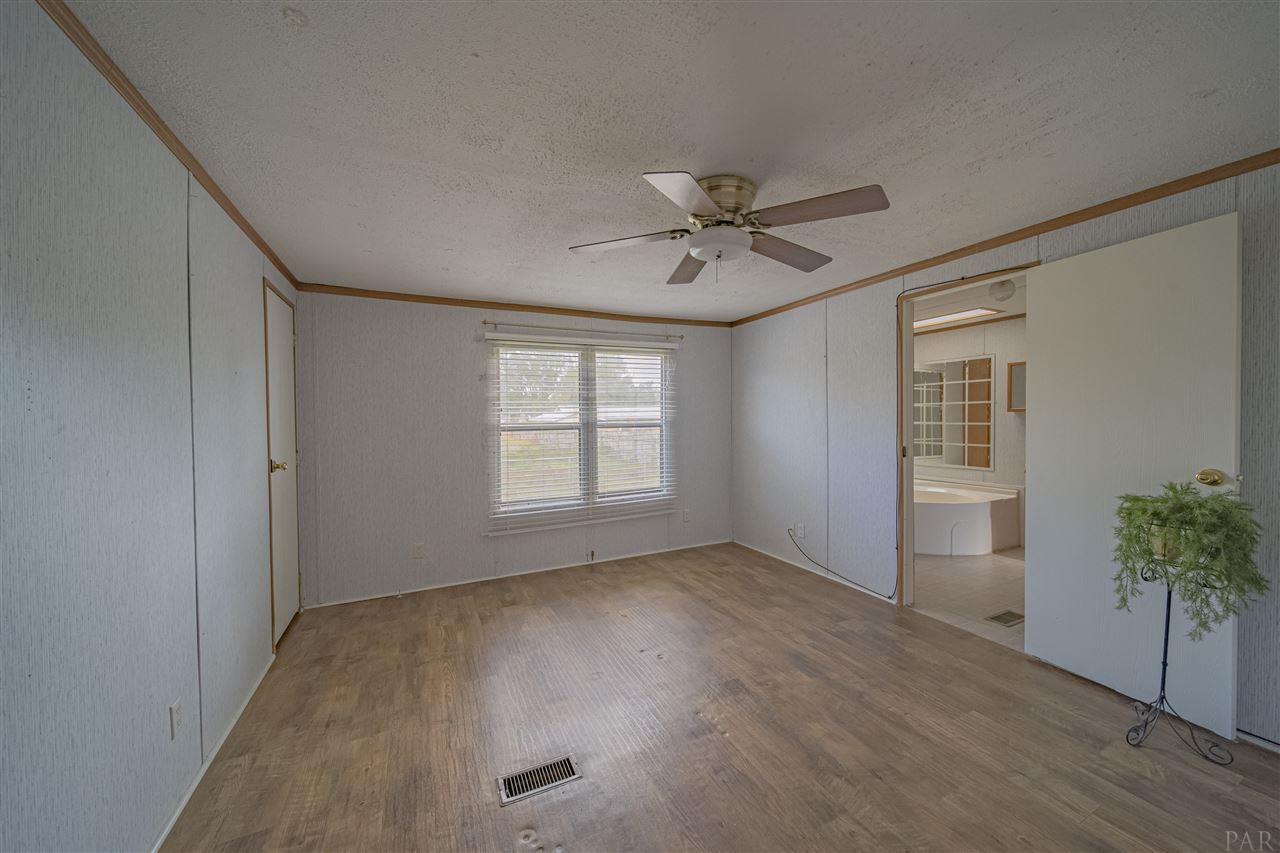 5310 Yellow Bluff Road Pensacola, FL 32507 - Photo 9 of 13 Gallery Image 9