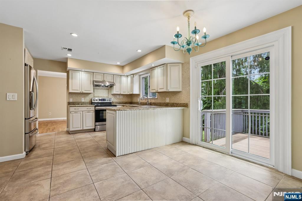 39 Maple Avenue Demarest, NJ 07627 - Photo 14 of 49