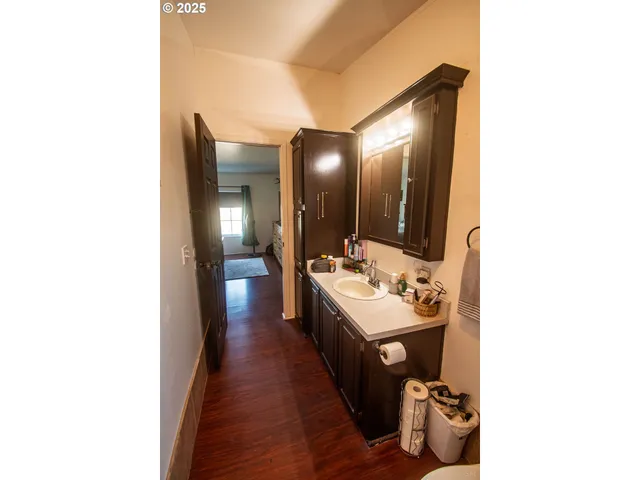 a view of living room with washer and dryer