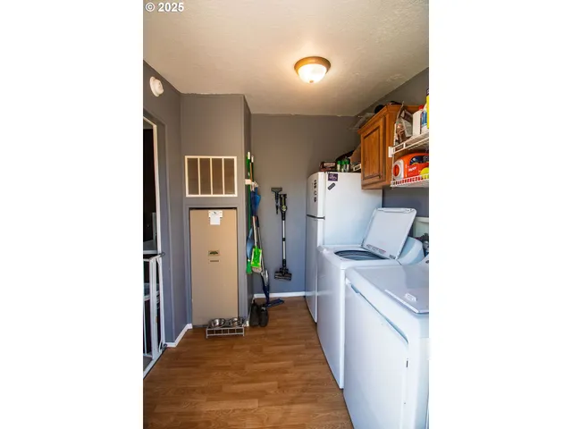 a view of a bathroom