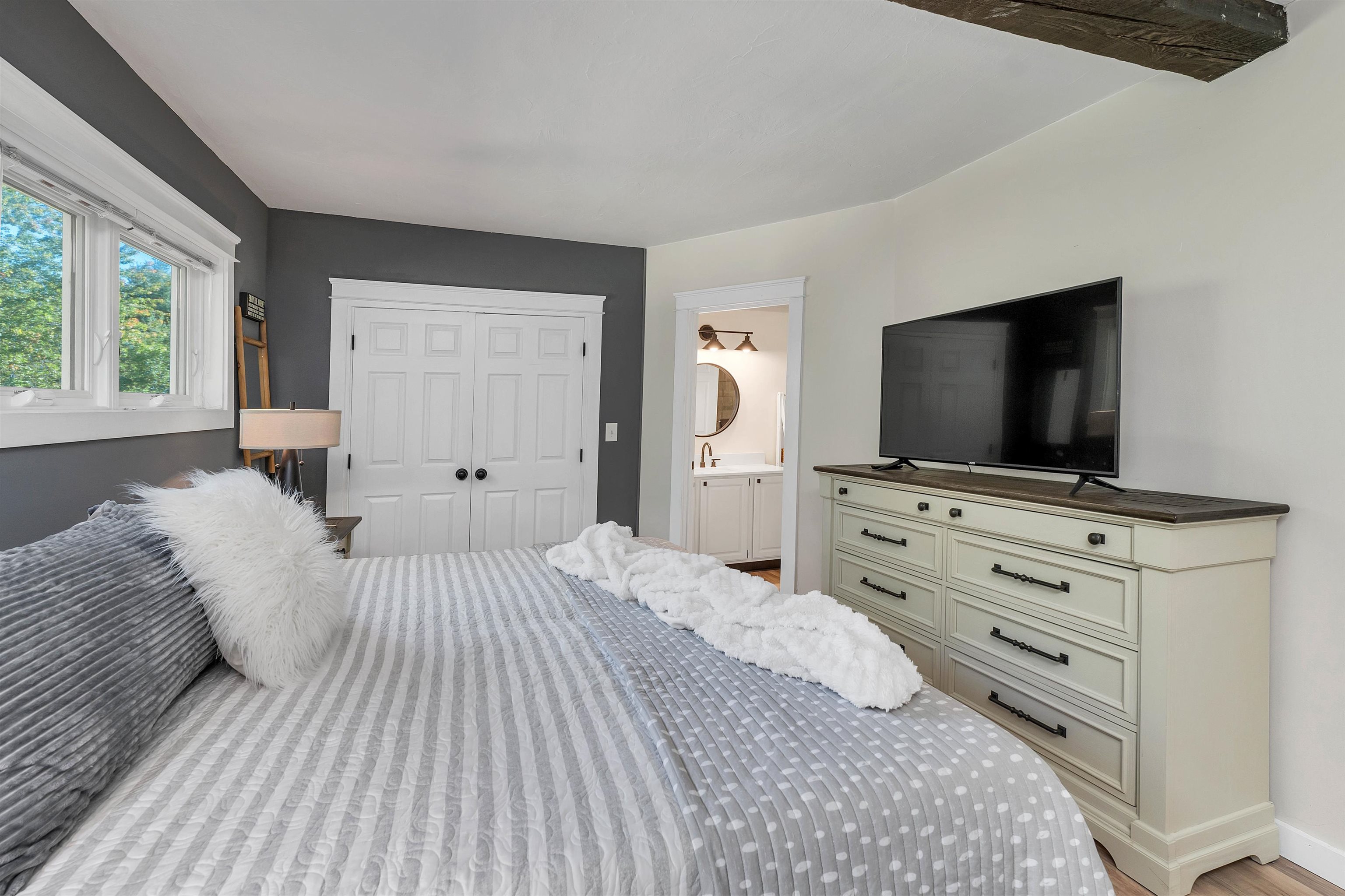 2 Farmhouse Lane, Unit 7 Wolfeboro, NH 03894 - Photo 16 of 60