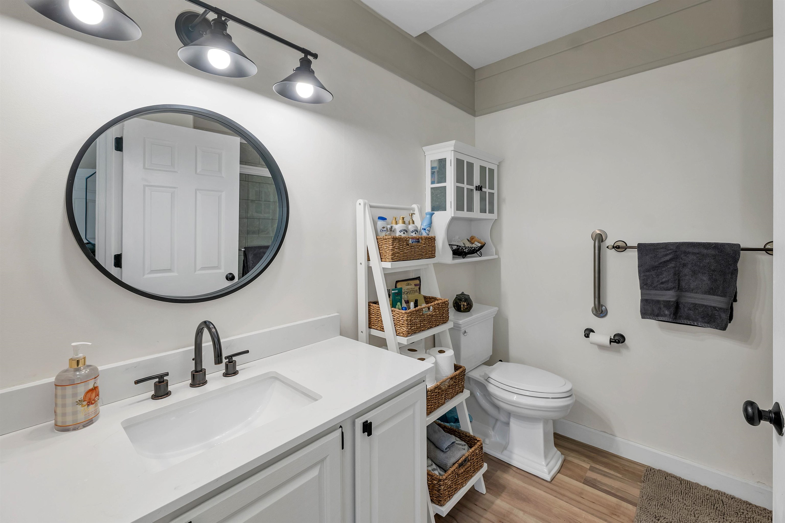 2 Farmhouse Lane, Unit 7 Wolfeboro, NH 03894 - Photo 19 of 60