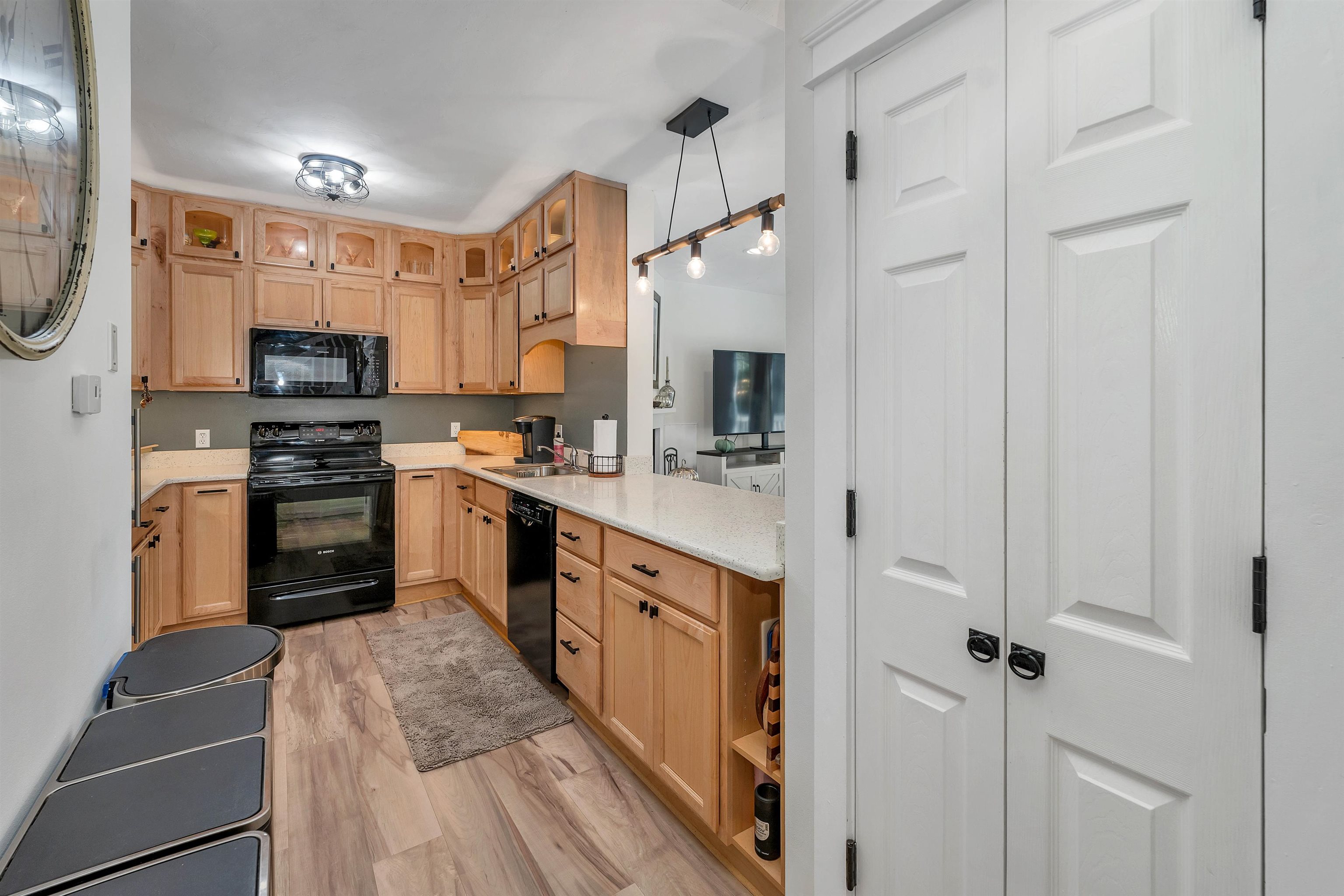 2 Farmhouse Lane, Unit 7 Wolfeboro, NH 03894 - Photo 21 of 60