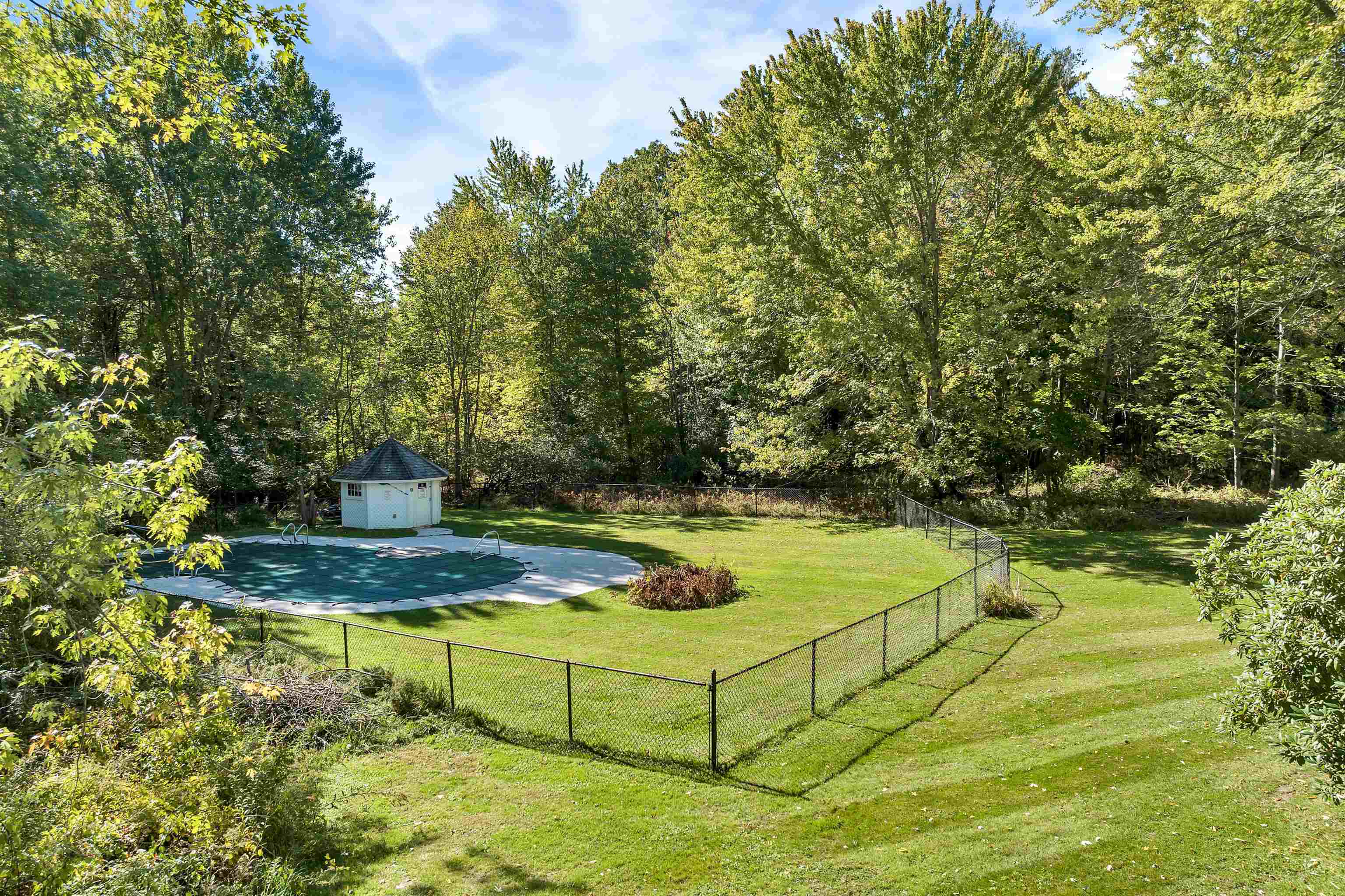 2 Farmhouse Lane, Unit 7 Wolfeboro, NH 03894 - Photo 46 of 60