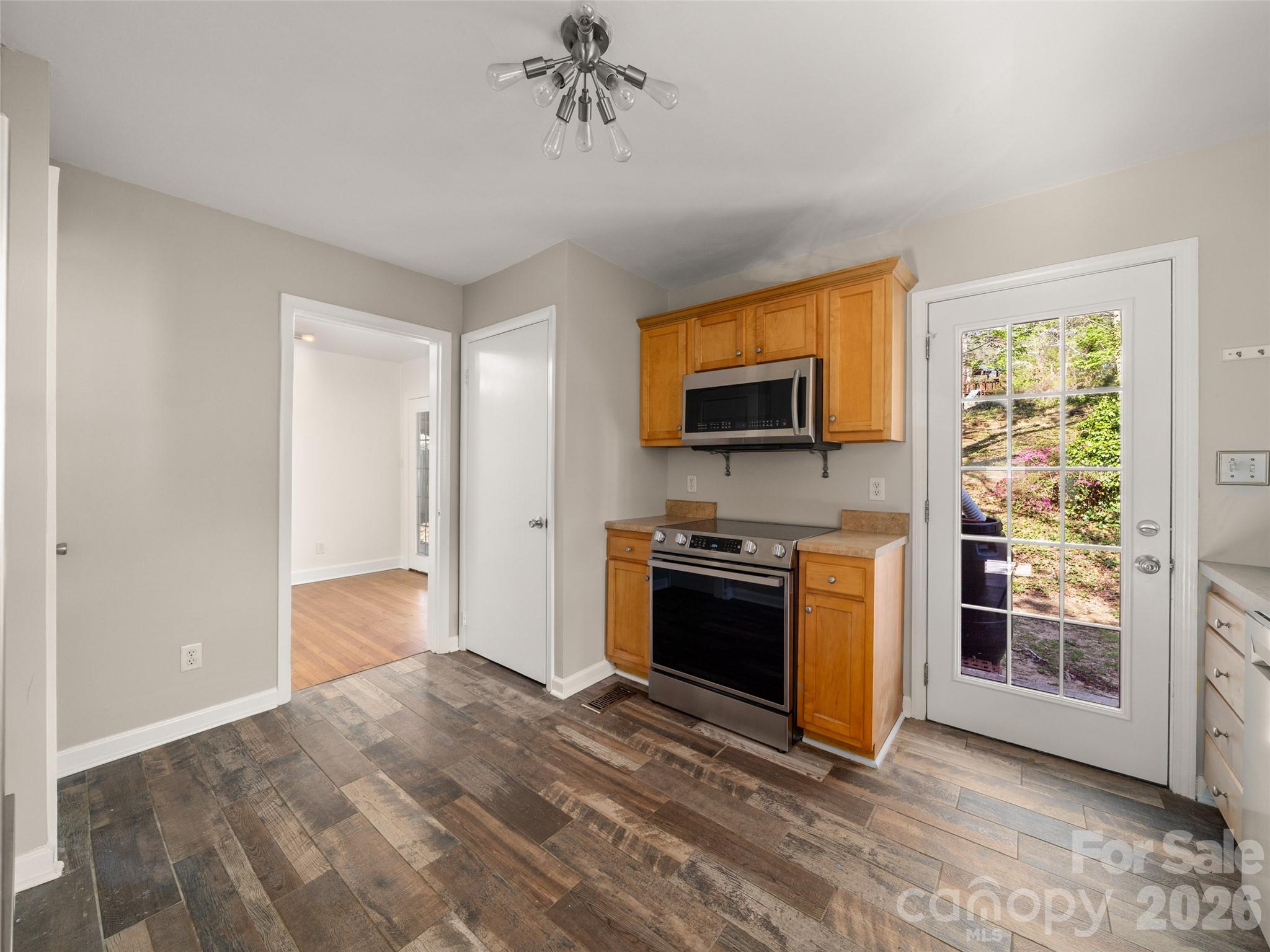184 London Road Asheville, NC 28803 - Photo 7 of 26
