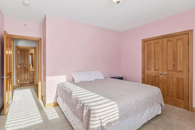 $999,000 | 7455 Fern Court, Loretto, MN 55357