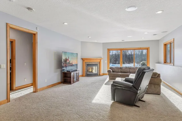 $999,000 | 7455 Fern Court, Loretto, MN 55357