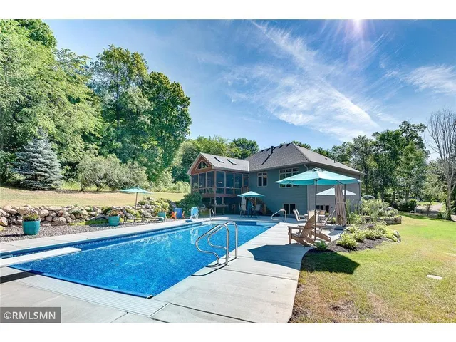 $999,000 | 7455 Fern Court, Loretto, MN 55357