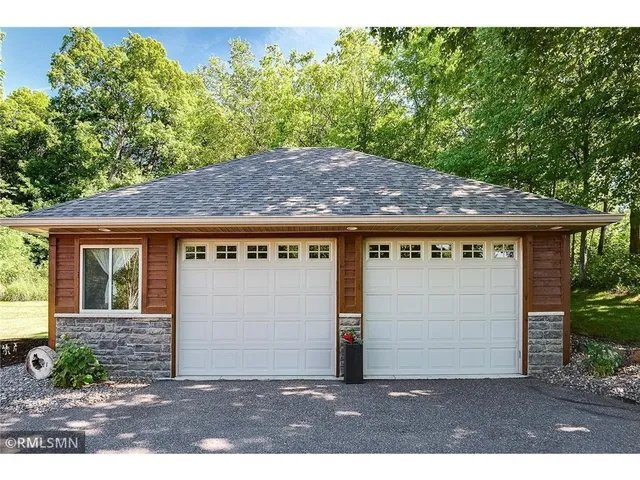 $999,000 | 7455 Fern Court, Loretto, MN 55357