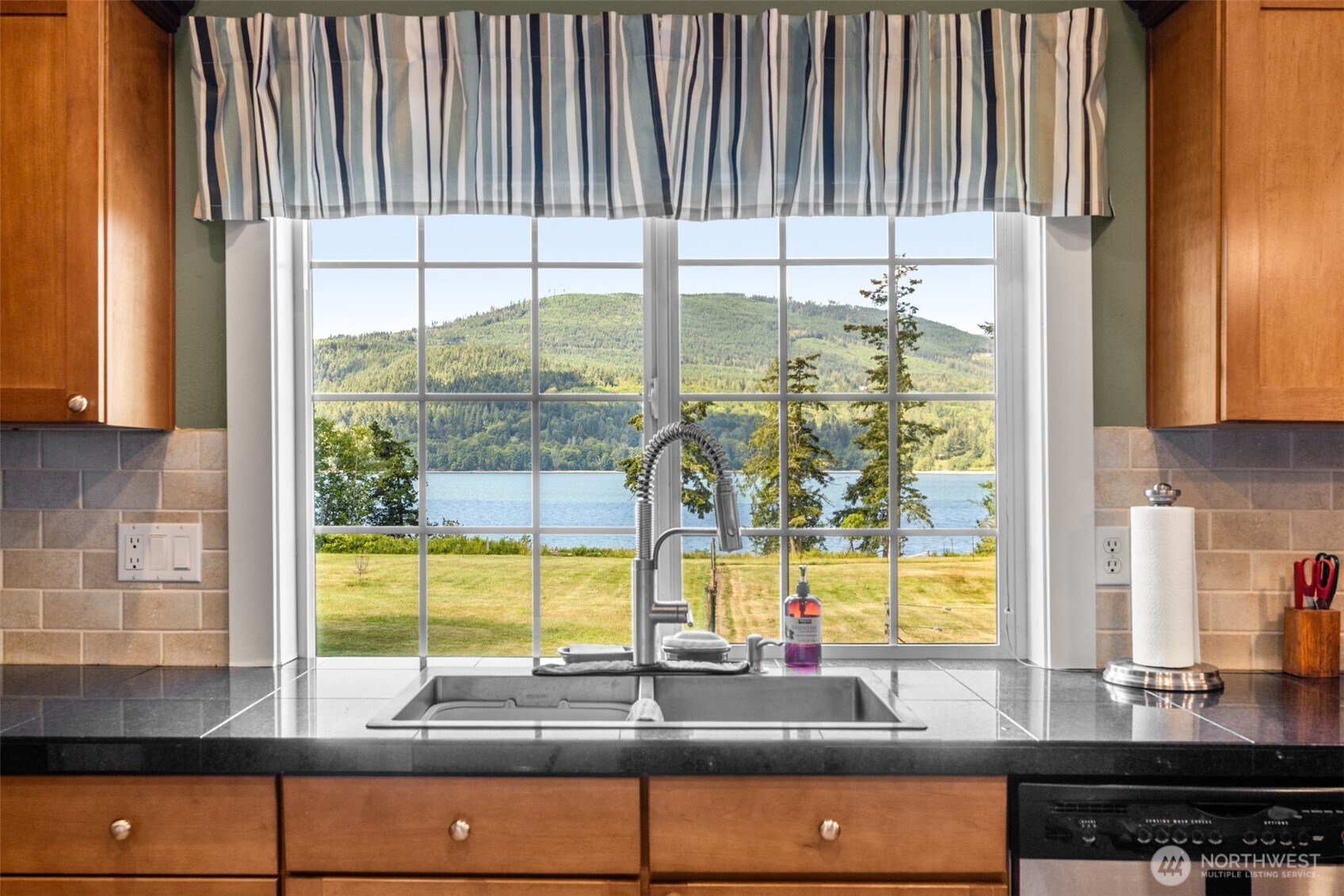 623 East Sequim Bay Road Sequim, WA 98382 - Photo 16 of 40