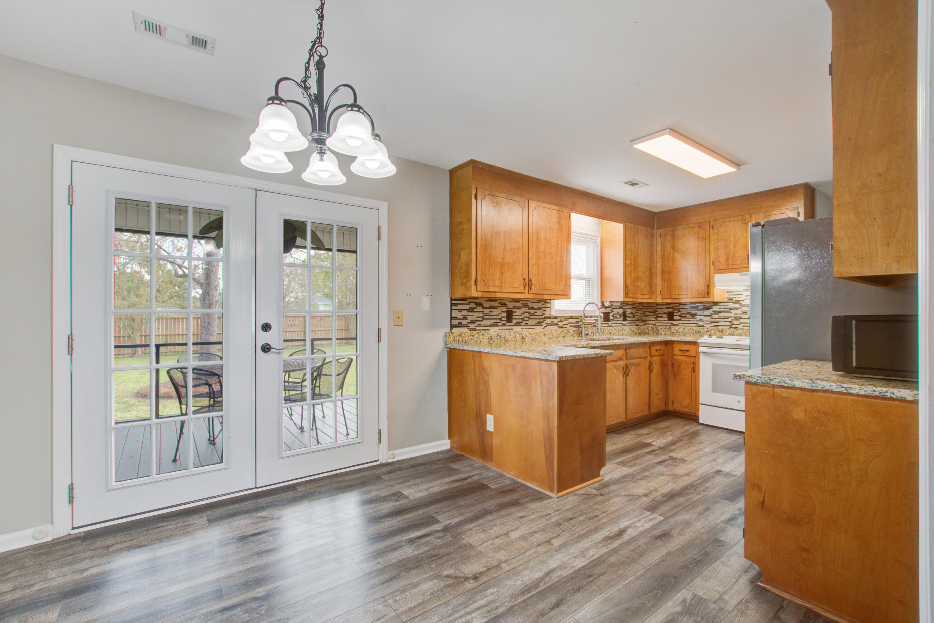 141 Persimmon Circle Goose Creek, SC 29445 - Photo 14 of 43 141 (14)