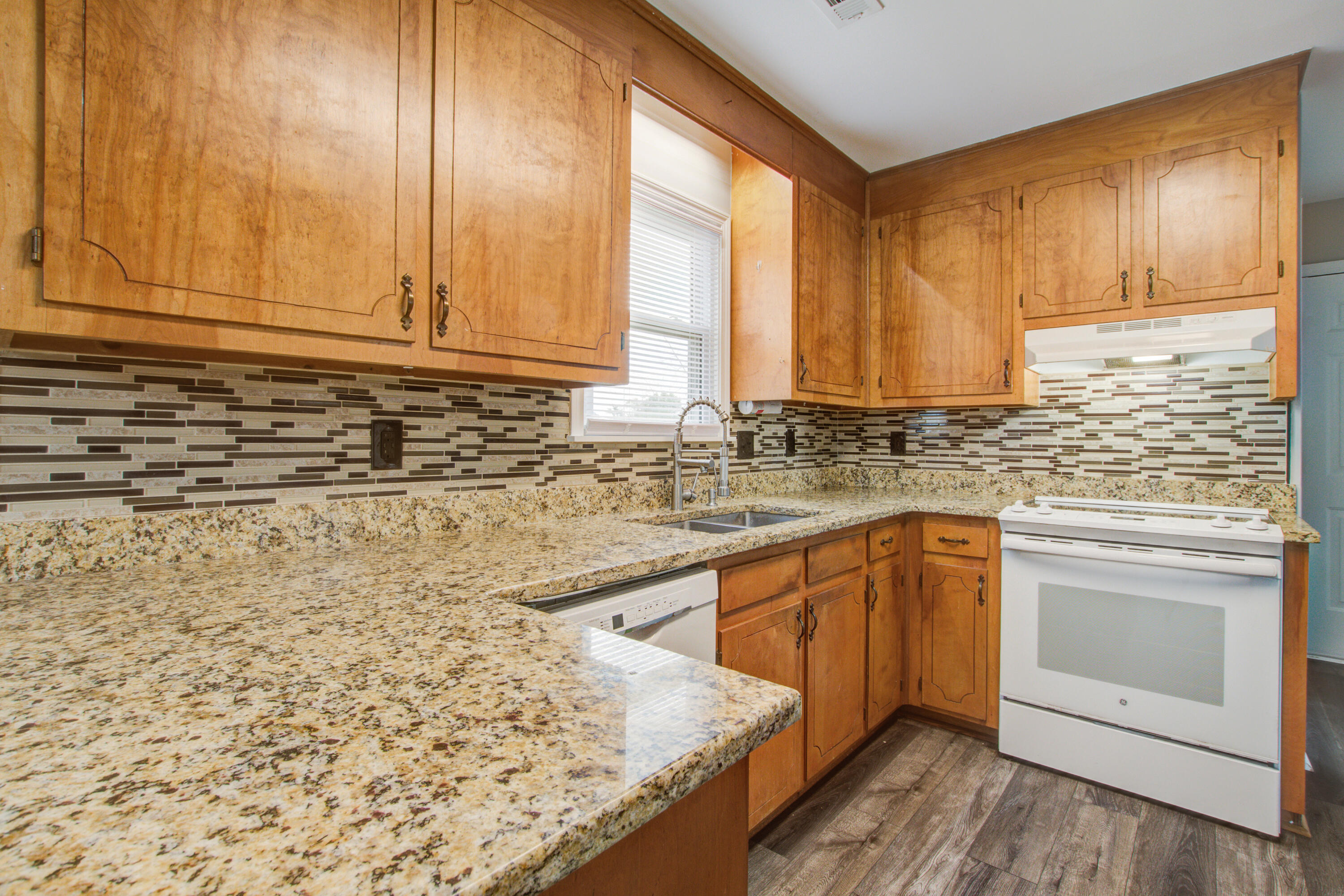 141 Persimmon Circle Goose Creek, SC 29445 - Photo 17 of 43 141 (17)