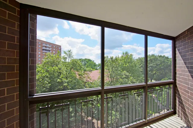 $79,900 | 6615 Lake Shore Drive South, Unit 603, Richfield, MN 55423