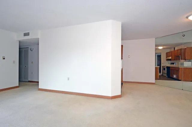 $79,900 | 6615 Lake Shore Drive South, Unit 603, Richfield, MN 55423