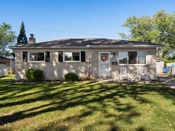 $240,000 | 29379 Newport Drive, Warren, MI 48088