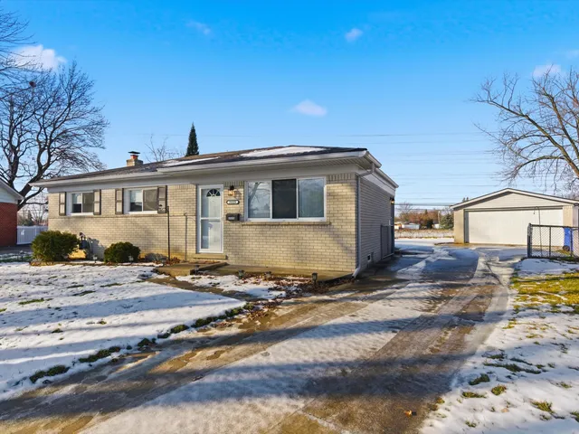 $230,000 | 29379 Newport Drive, Warren, MI 48088