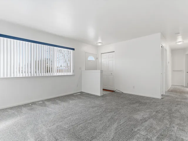 $230,000 | 29379 Newport Drive, Warren, MI 48088