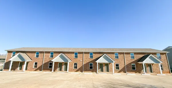 $1,025 | 1042 West Creek Coyote Trail, Unit C, Clarksville, TN 37042