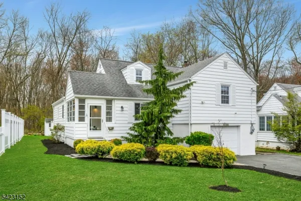 $949,000 | 99 Beechwood Road, Florham Park, NJ 07932