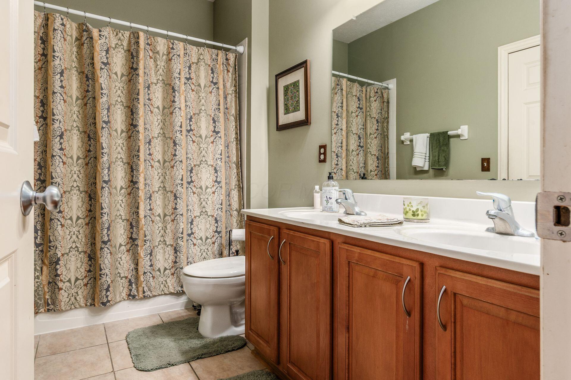 1401 Fergus Road Grove City, OH 43123 - Photo 32 of 50 032_45cedc5_i 1401 Fergus 009