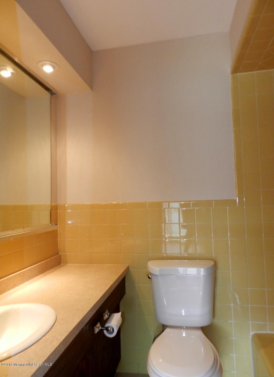 16 Village Road Sea Bright, NJ 07760 - Photo 13 of 19 Master Bath