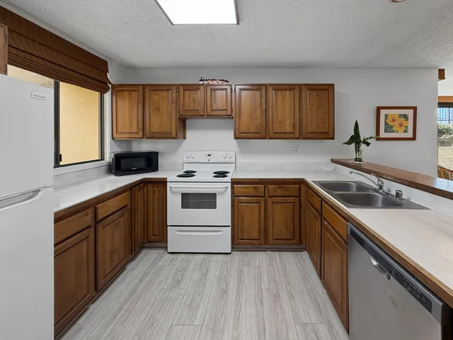 $799,000 | 78-6920 Alii Drive, Unit 101, Kailua-Kona, HI 96740