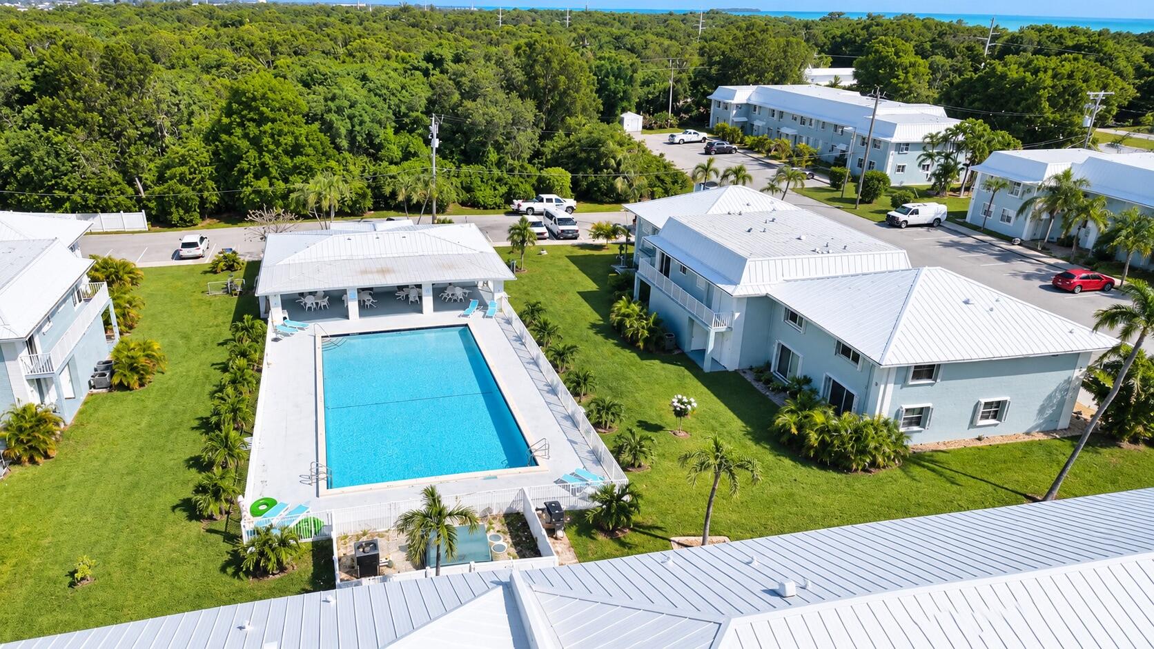 40 High Point Road, Unit 703 Tavernier, FL 33070 - Photo 26 of 30 Pool 2