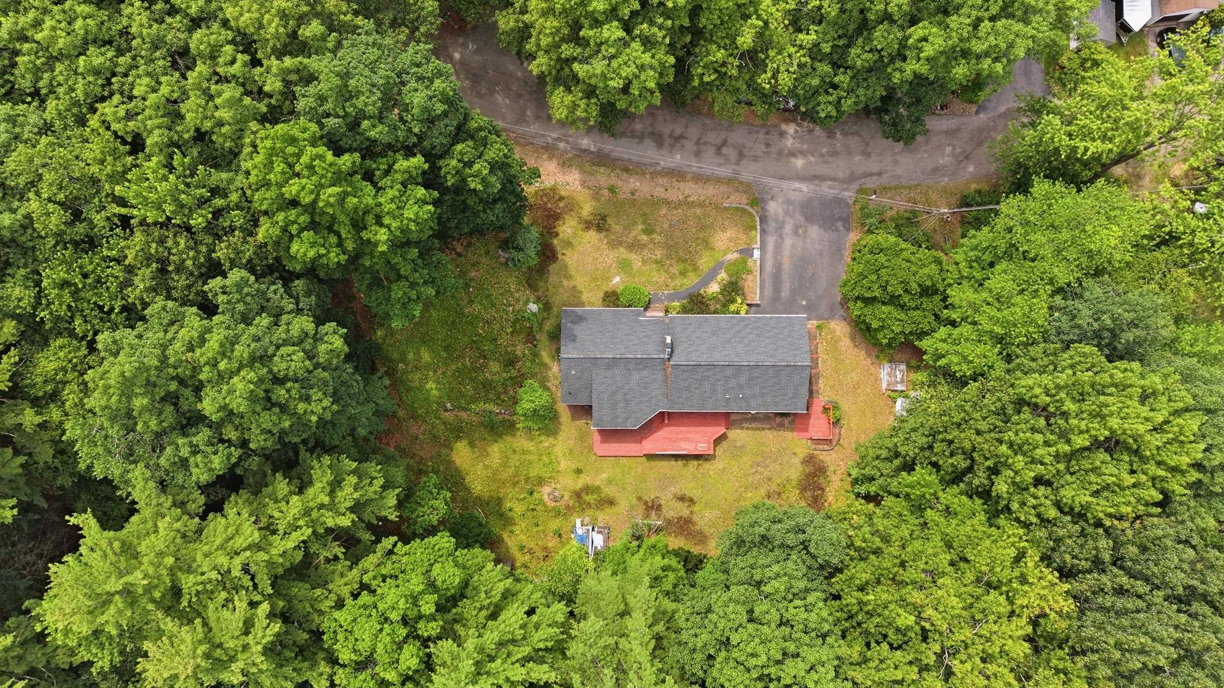8 Escumbuit Road Derry, NH 03038 - Photo 52 of 59