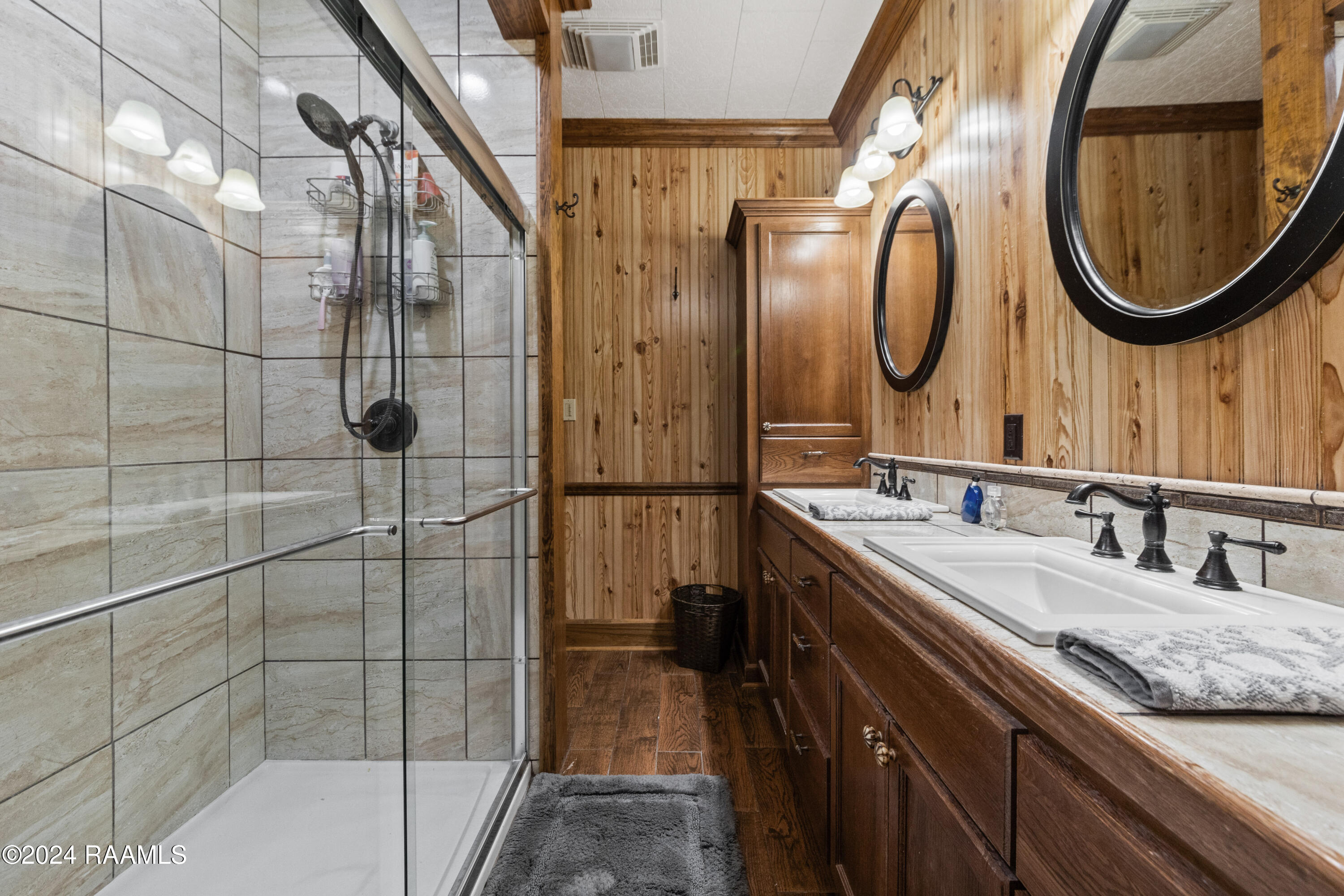 506 Credeur Road Scott, LA 70583 - Photo 12 of 17 Primary bath