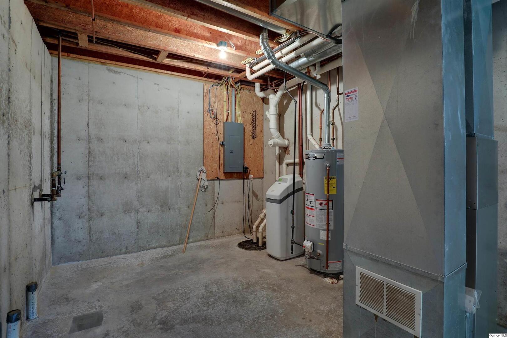 2212 North 1210th Avenue Camp Point, IL 62320 - Photo 22 of 36