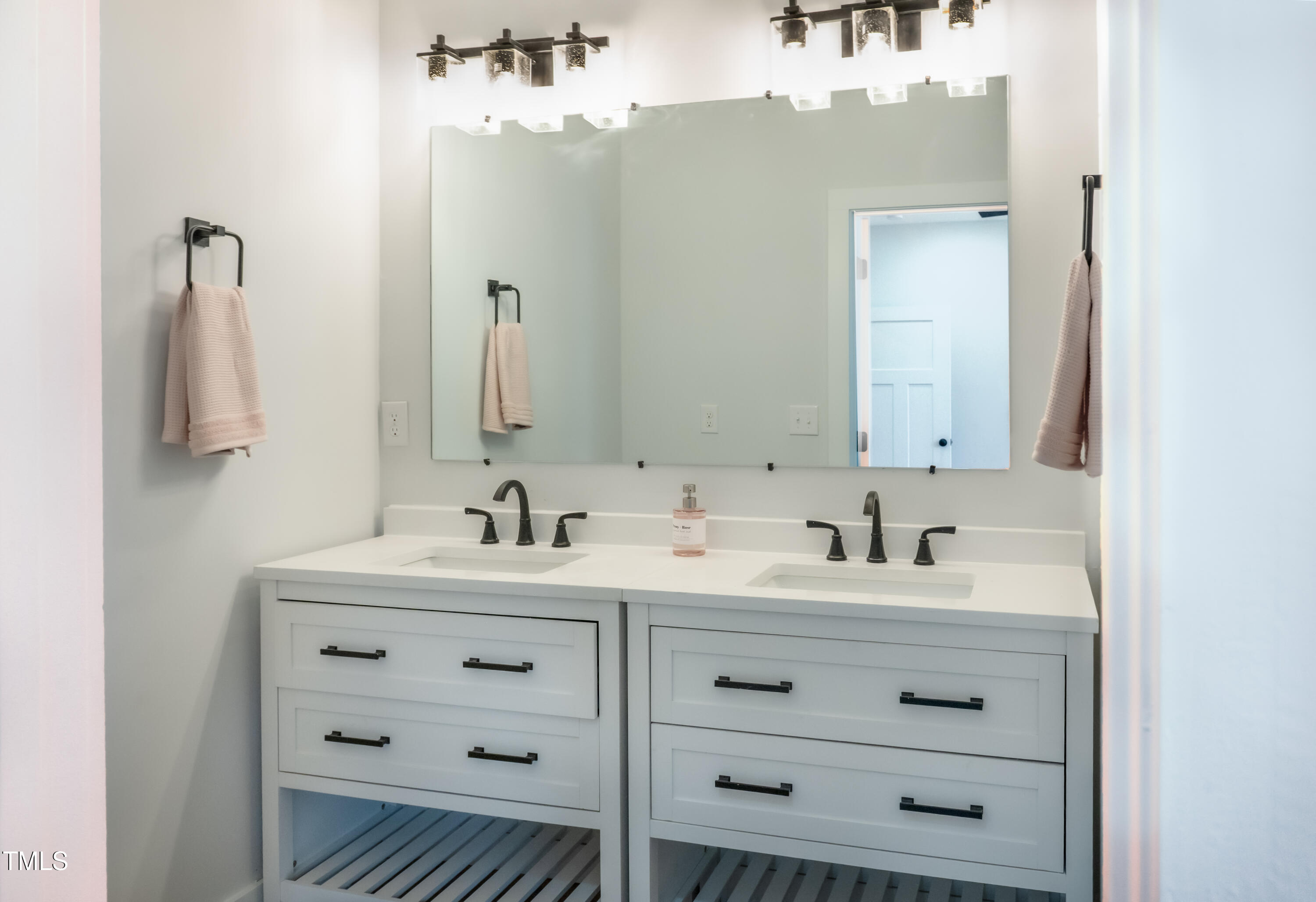 2517 Newbold Street Raleigh, NC 27603 - Photo 20 of 32 New Bold Formal Bath dbl vanity DK