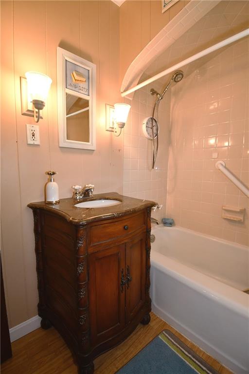1673 Elderslee Road Pittsburgh, PA 15227 - Photo 15 of 32 Gallery Image 15