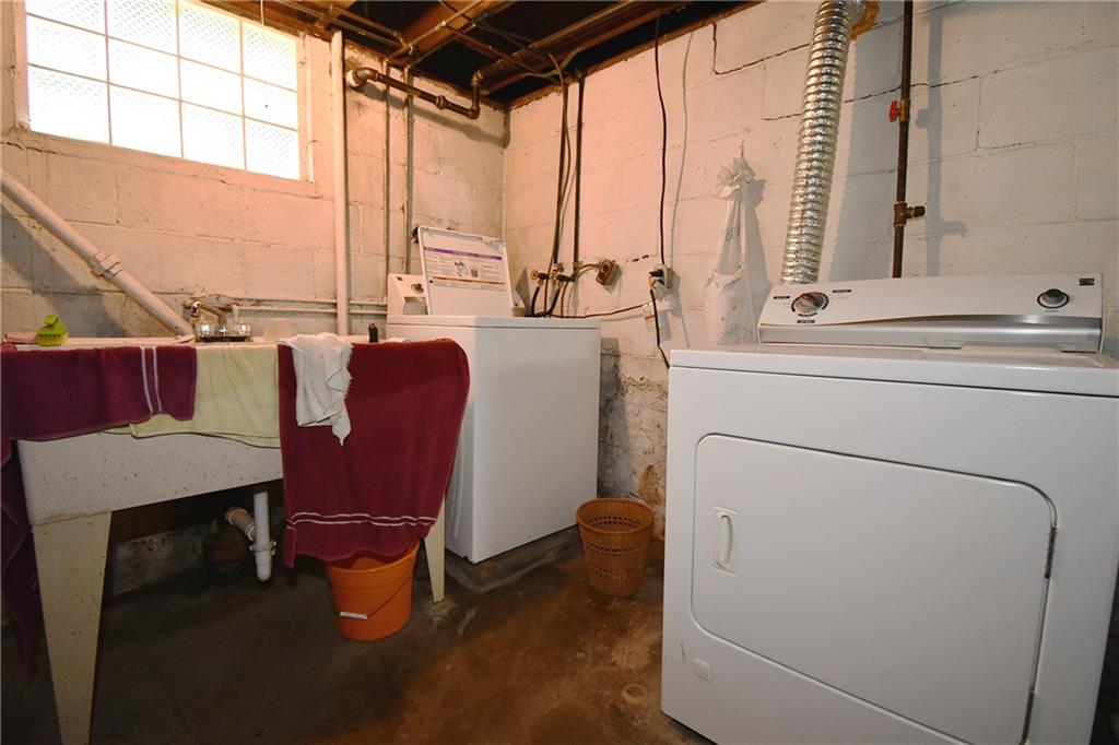 1673 Elderslee Road Pittsburgh, PA 15227 - Photo 26 of 32 Gallery Image 26