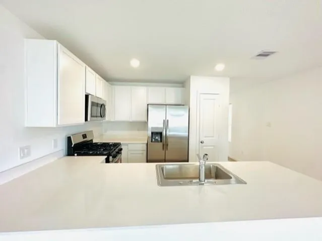 $2,300 | 3056 Dawn Sound Drive, Katy, TX 77493