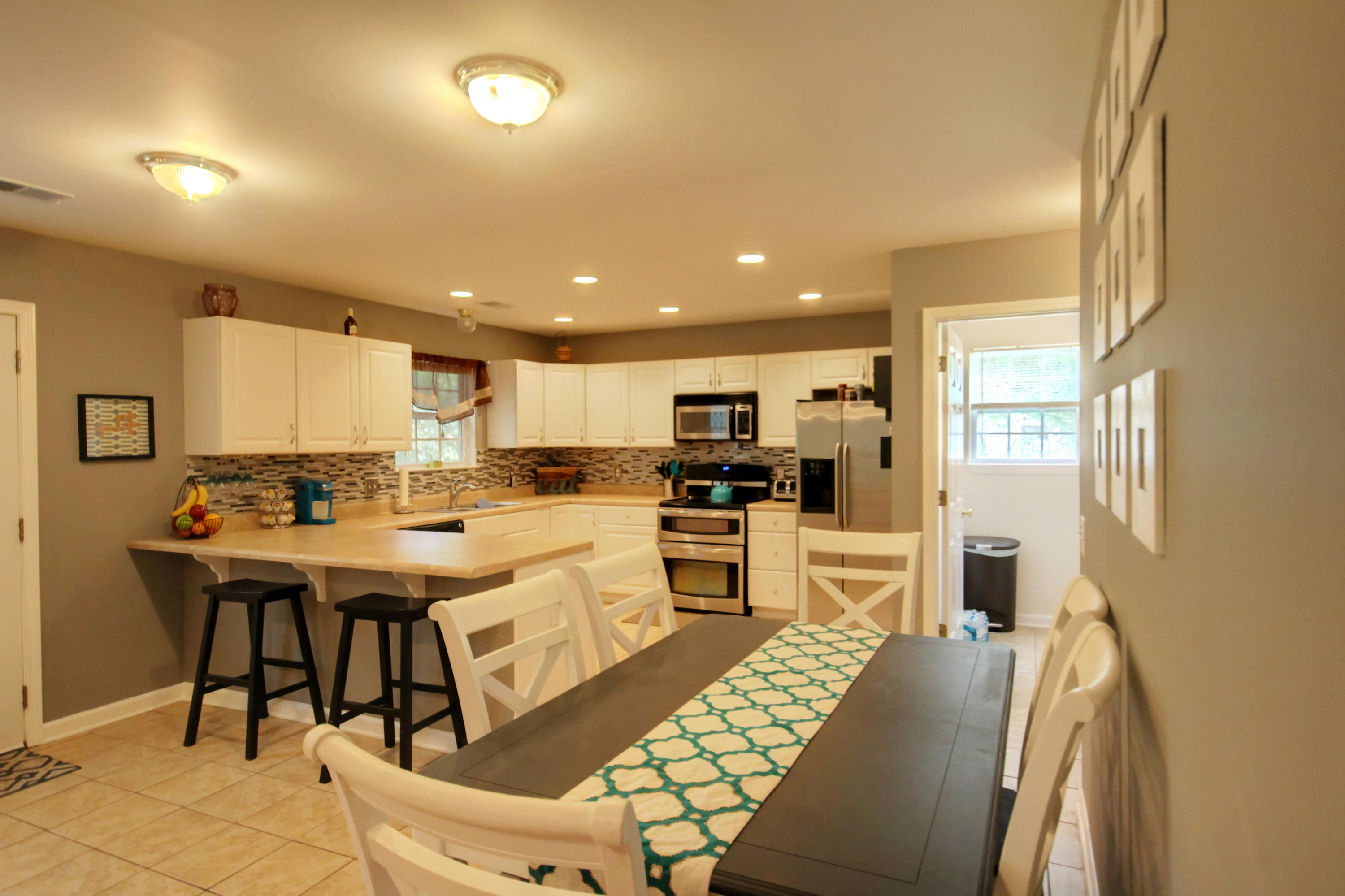 1128 Reverend Joseph Heyward Road Charleston, SC 29414 - Photo 9 of 18 9
