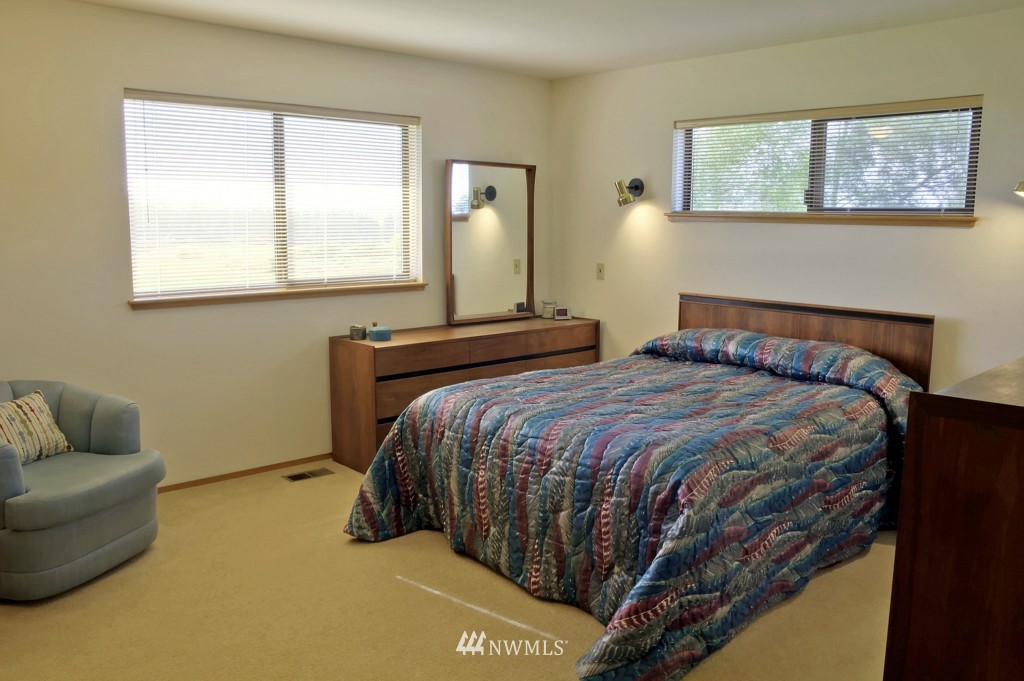 655 Engle Road Coupeville, WA 98239 - Photo 11 of 25 Gallery Image 11