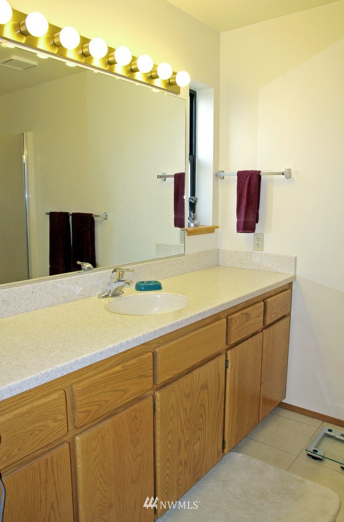 655 Engle Road Coupeville, WA 98239 - Photo 17 of 25 Gallery Image 17