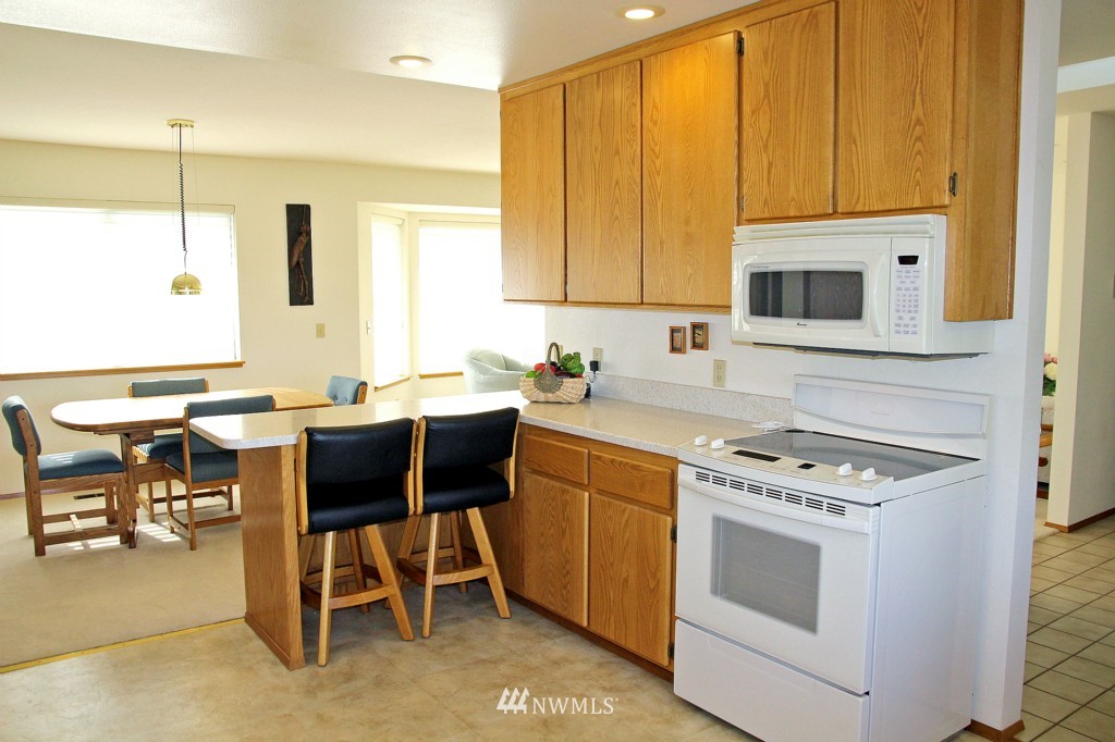 655 Engle Road Coupeville, WA 98239 - Photo 7 of 25 Gallery Image 7