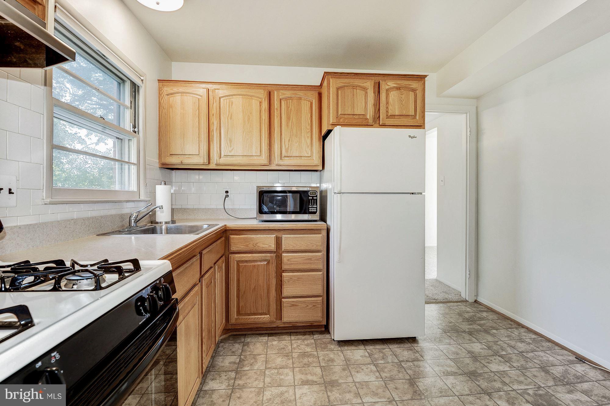 4104 Lees Corner Road Chantilly, VA 20151 - Photo 11 of 22 Kitchen