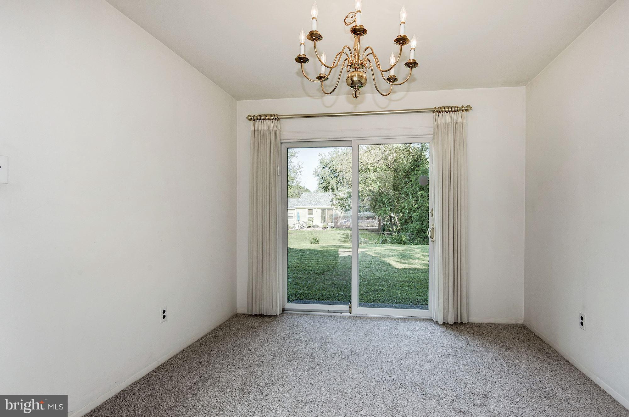 4104 Lees Corner Road Chantilly, VA 20151 - Photo 6 of 22 Dining Room